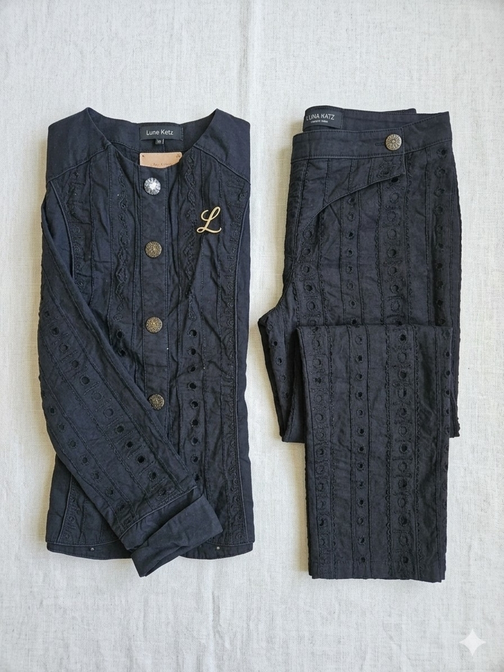 Set Black Eyelet Skinny Pants And Top
